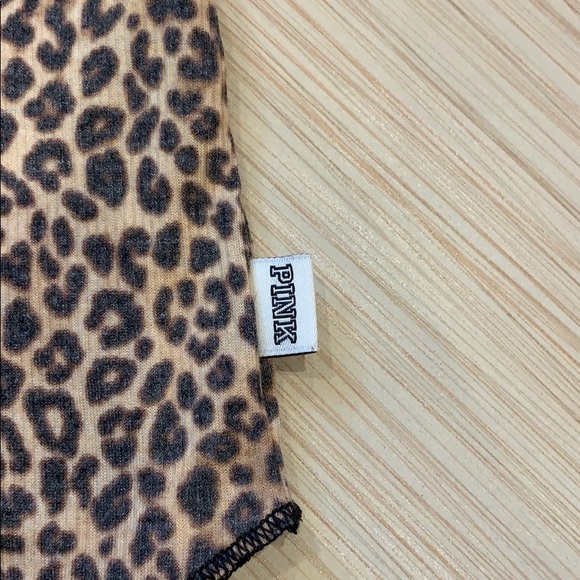 PINK Low-back cheetah print ribbed tank top - Picture 2 of 6